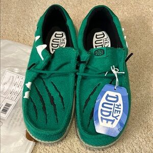NWT: Hey Dude Green Monster Feet Shoes, Size Men’s 8